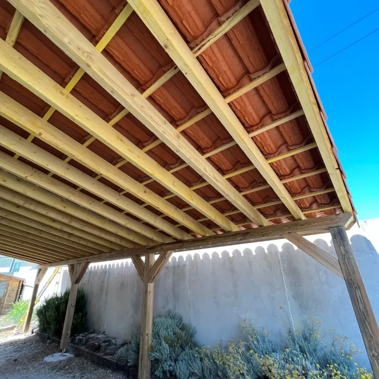Carport en bois sur-mesure réalisé en Drôme par Horus Bois Concept