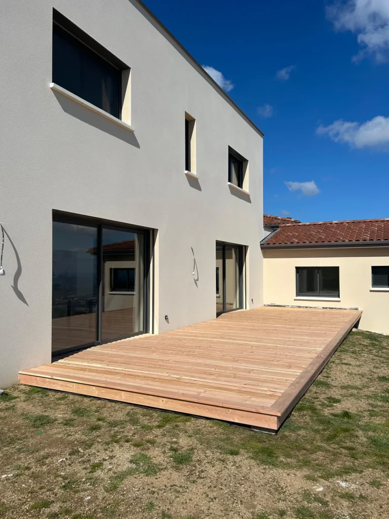 Terrasse bois douglas maison moderne