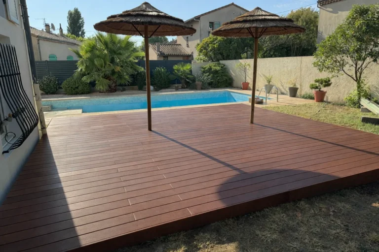 Terrasse bois piscine panoramique